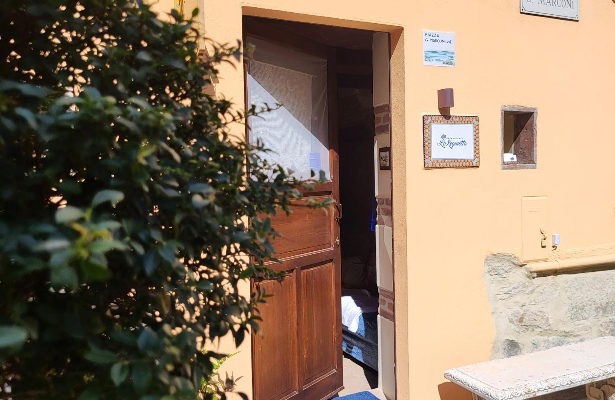La Reginetta Holiday Home تورو سول تراسيمينو المظهر الخارجي الصورة