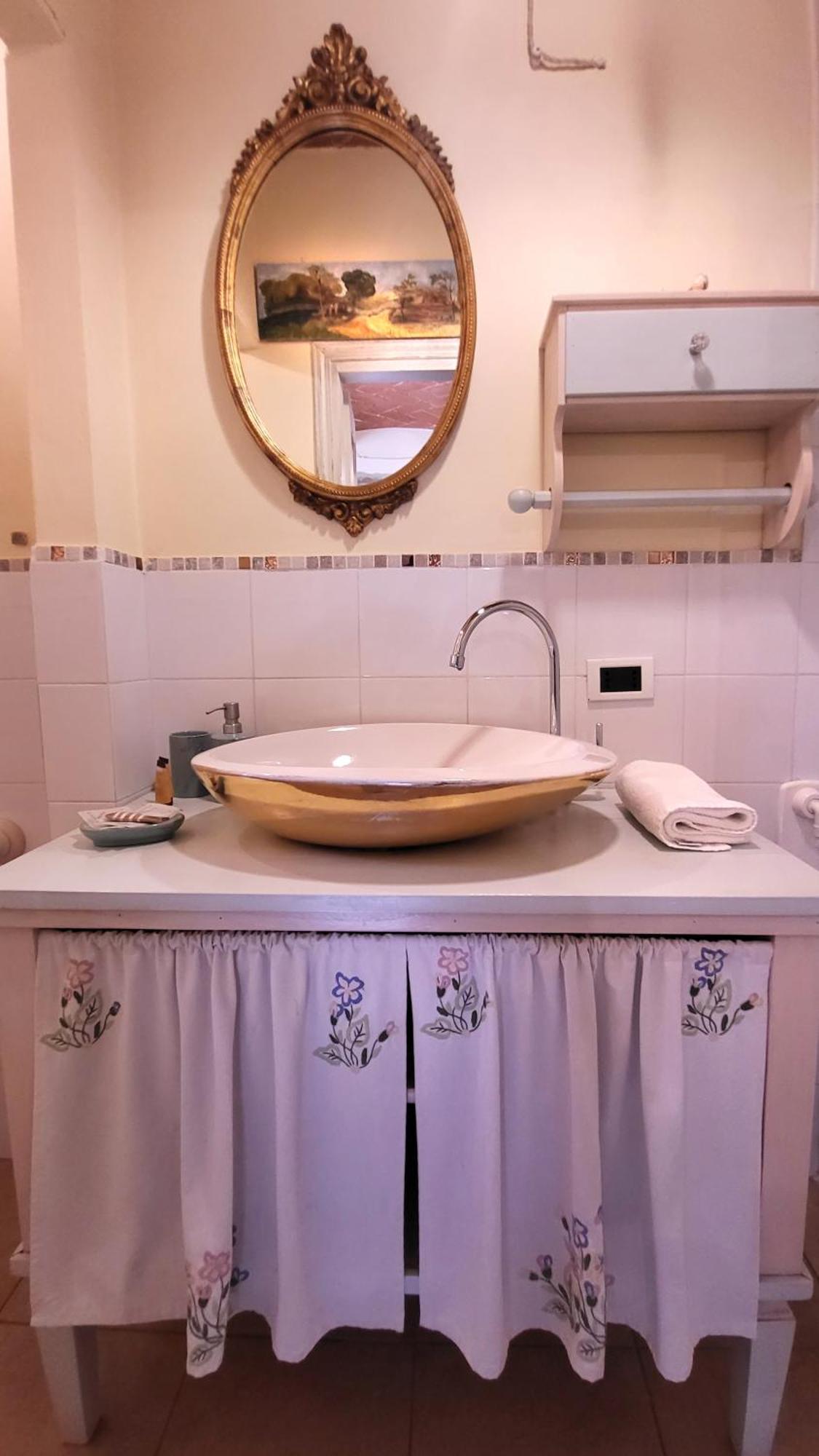 La Reginetta Holiday Home تورو سول تراسيمينو المظهر الخارجي الصورة