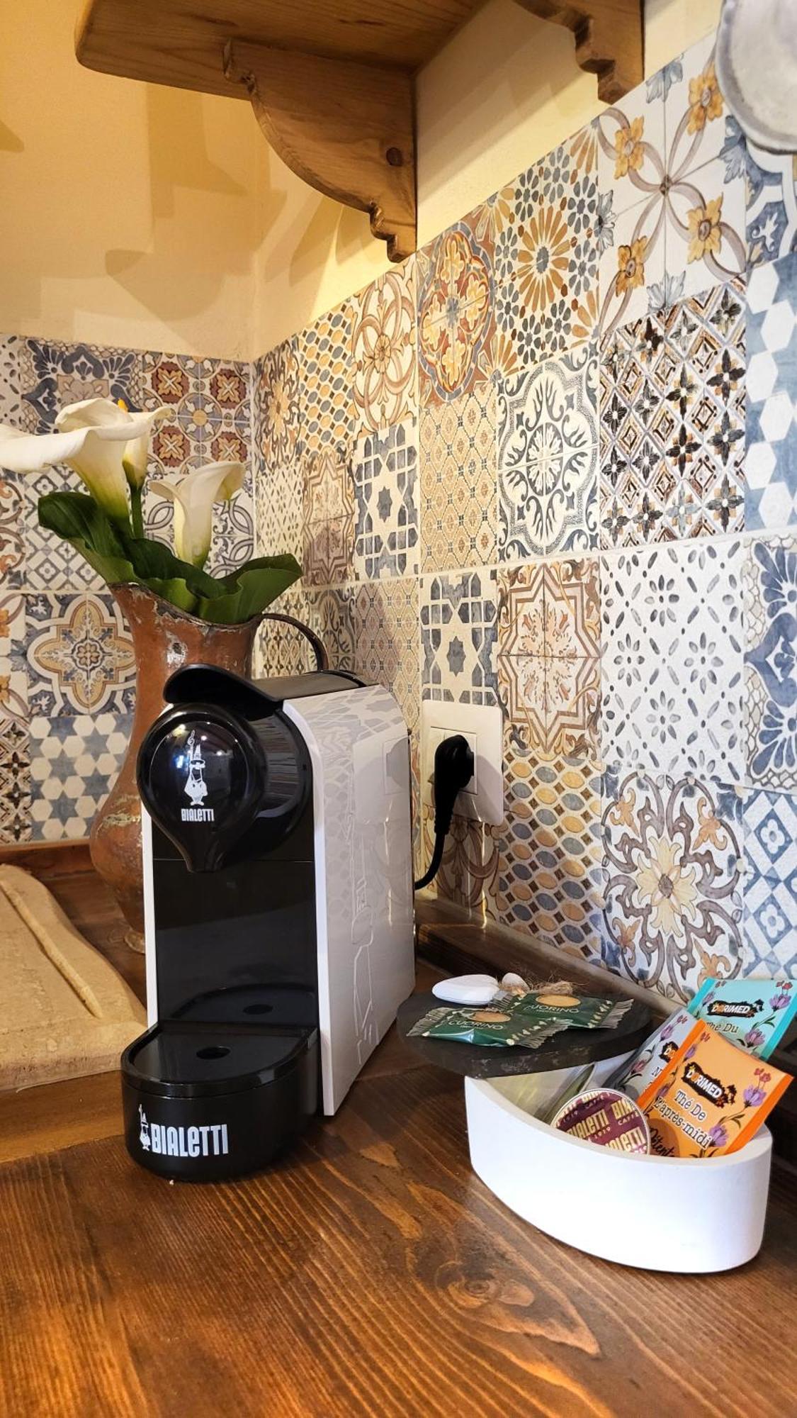 La Reginetta Holiday Home تورو سول تراسيمينو المظهر الخارجي الصورة